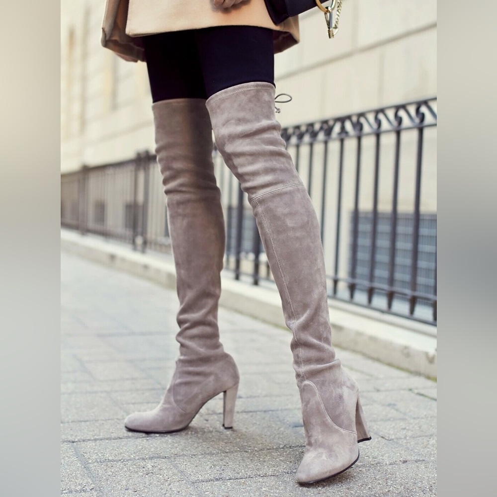 Stuart Weitzman Highland boots in Taupe. Size 6.5